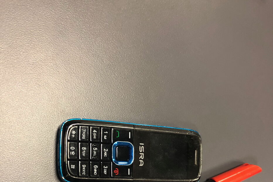 Telemóveis apreendidos na cadeia da Guarda eram semelhantes ao exibido na imagem