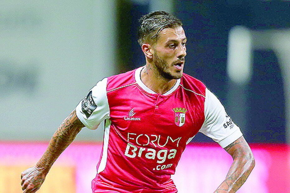 Diogo Figueiras em jogo do Sporting de Braga