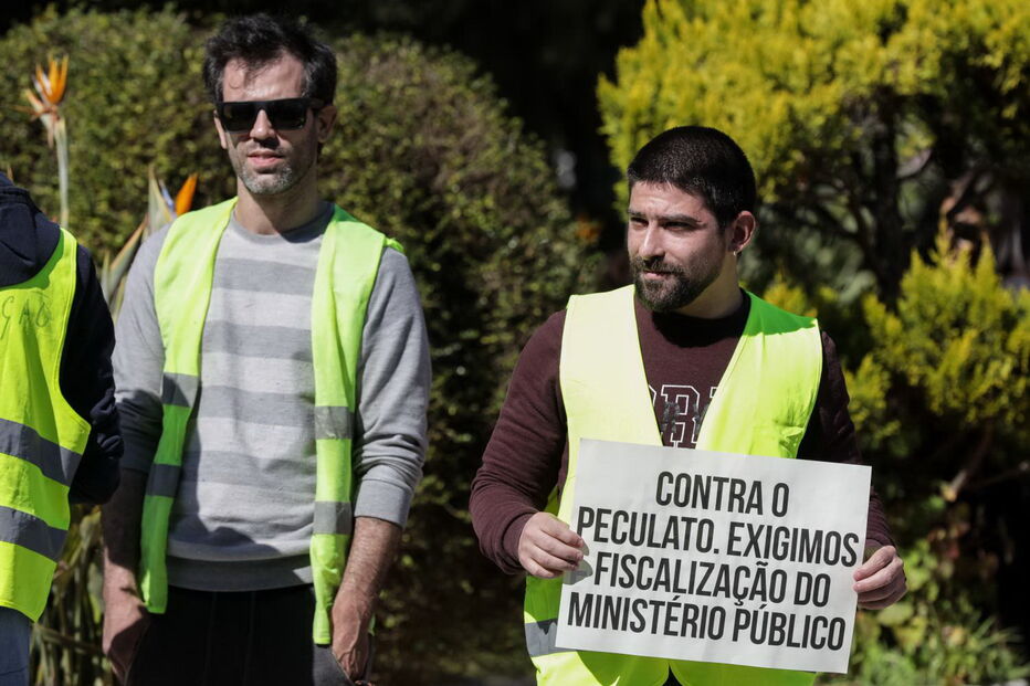 Protesto contra executivo de Pedtrógão Grande recebido com resistência verbal de residentes