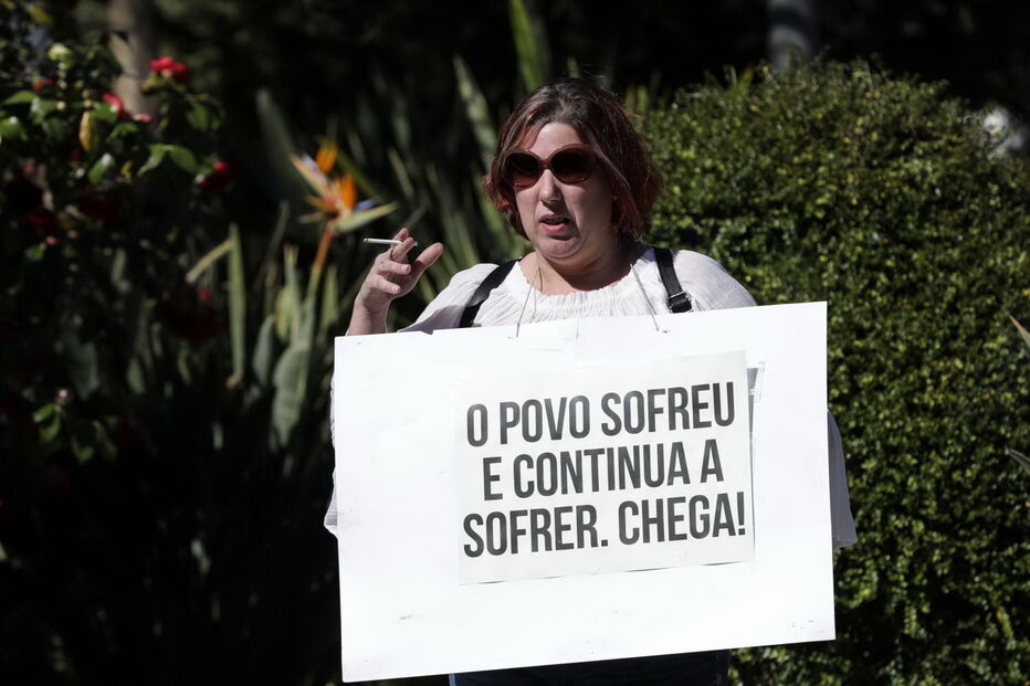 Protesto contra executivo de Pedtrógão Grande recebido com resistência verbal de residentes