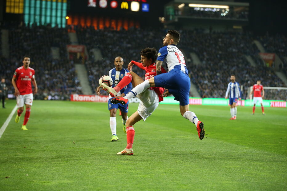 Clássico entre Benfica e FC Porto no estádio do Dragão	