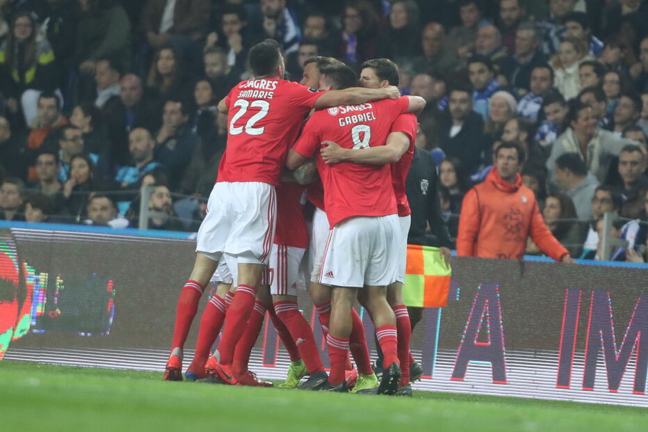 Clássico entre Benfica e FC Porto no estádio do Dragão	