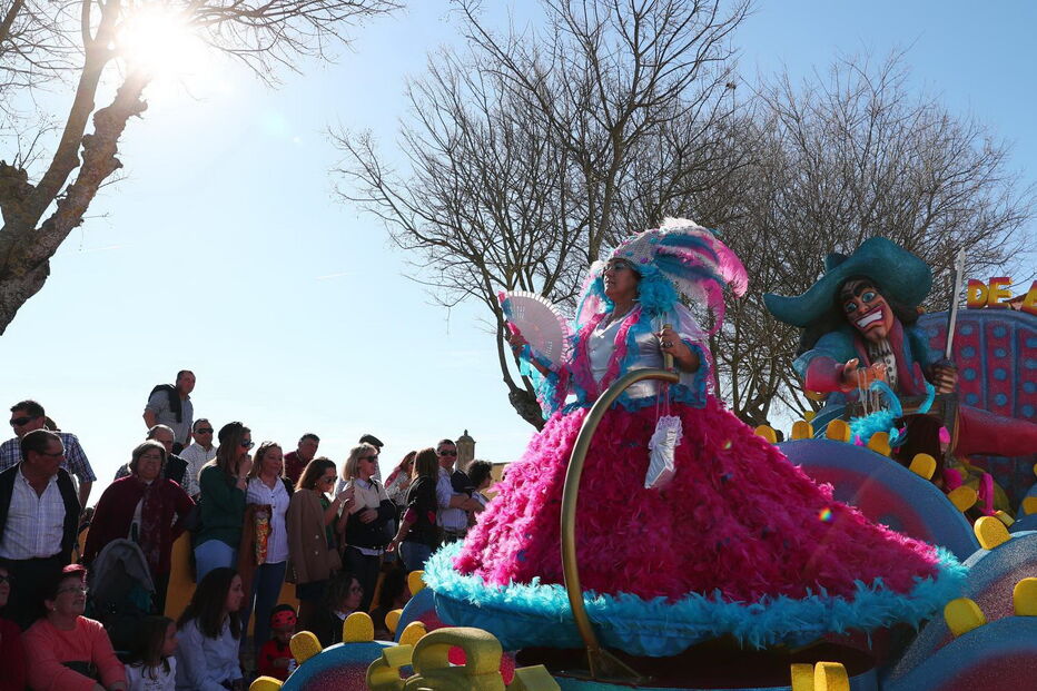 Elvas já assistiu ao primeiro desfile na tarde de ontem, com milhares a assistir 