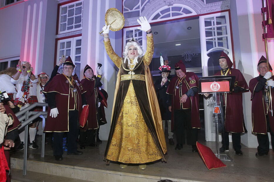 Cerimónia de entronização dos Reis animou Torres Vedras na sexta-feira  