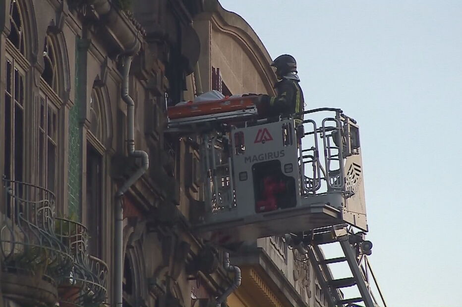 Fogo suspeito mata homem no Porto