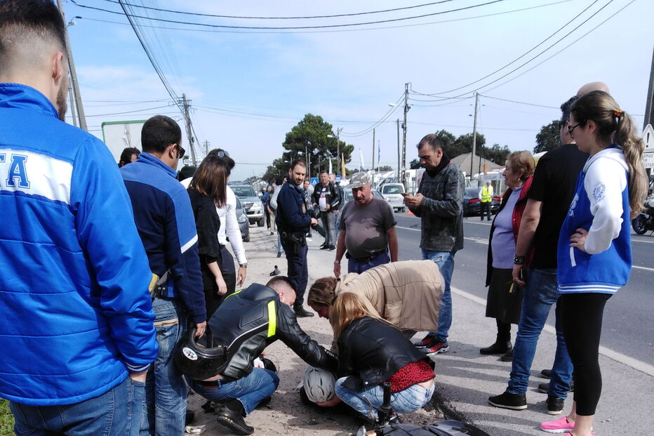 Despiste de mota na EN378 faz um ferido em Fernão Ferro