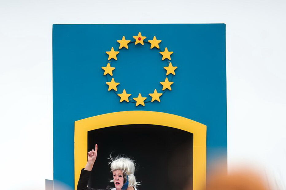 Carnaval festeja-se de Norte a Sul com muita sátira política à mistura