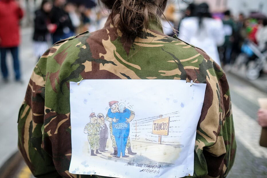 Carnaval festeja-se de Norte a Sul com muita sátira política à mistura