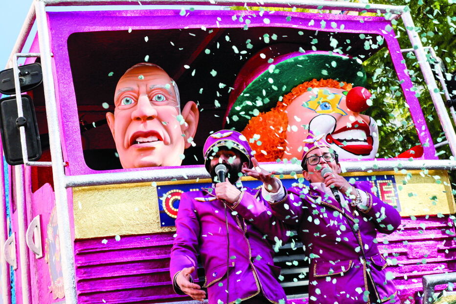 Este ano o tema do Carnaval louletano é ‘circo selfie’ e por isso não faltou muita animação e muita palhaçada