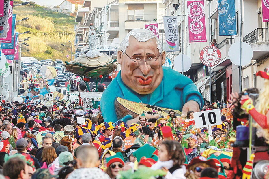 Torres Vedras apostou na sátira com o tema ‘Made in Portugal’. António Costa foi uma das figuras apresentadas aos milhares de foliões   