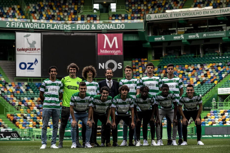 Sporting assegura continuidade de 12 futebolistas da formação