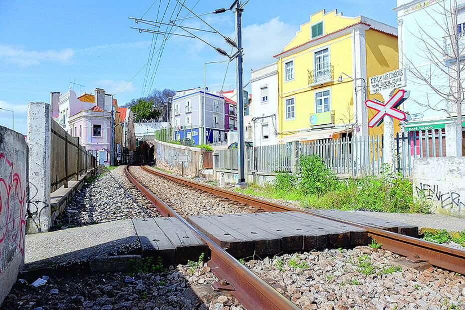 Mulher atropelada junto à passagem pedonal das Fontainhas