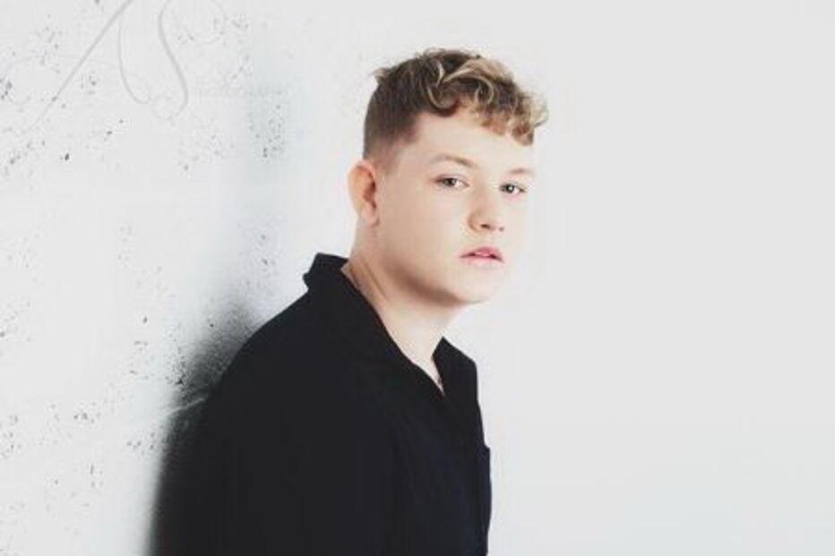  Michael Rice, Reino Unido