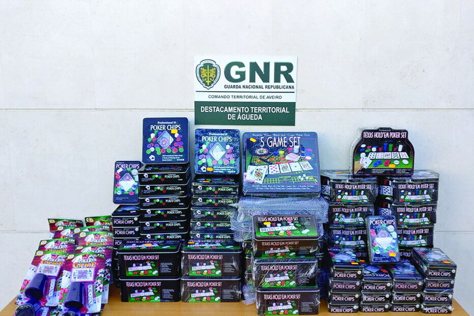 Jogos de póquer também apreendidos  