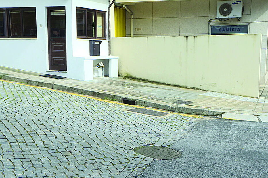 Ladrão atingido foi deixado pelos cúmplices à porta do quartel do Batalhão de Sapadores Bombeiros do Porto 