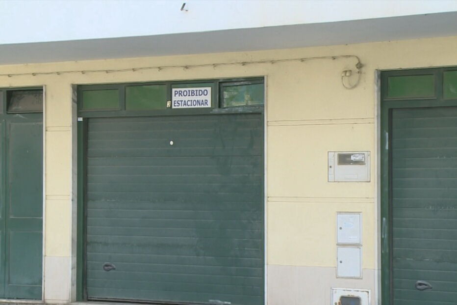 Assaltam garagem em Faro e levam um milhão de euros 