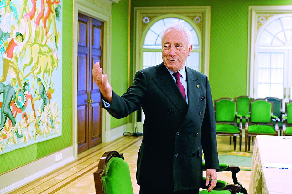 Carlos Costa, atual governador do Banco de Portugal, deverá ser o último a poder cumprir dois mandatos no cargo  