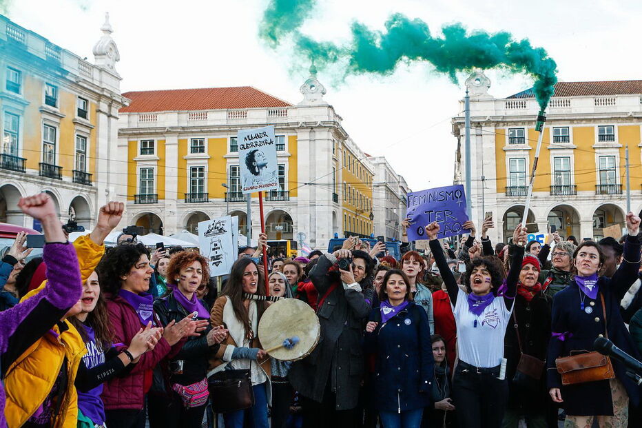 Manifestação de mulheres no Dia da Mulher, em Lisboa