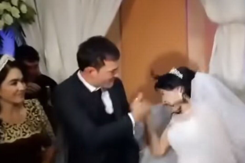 Vídeo mostra noivo a dar estalo à mulher em plena cerimónia de casamento