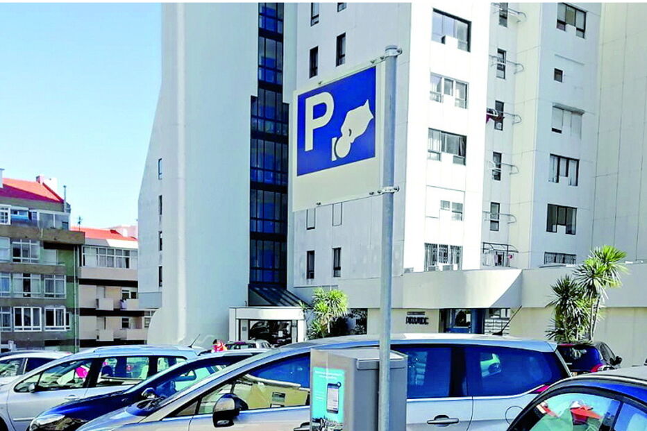 A Parque Tejo diz que existem dezenas de ruas com estacionamento gratuito 