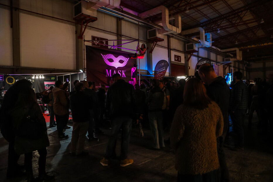 Disfarces ousados na 12ª edição do Eros no Porto