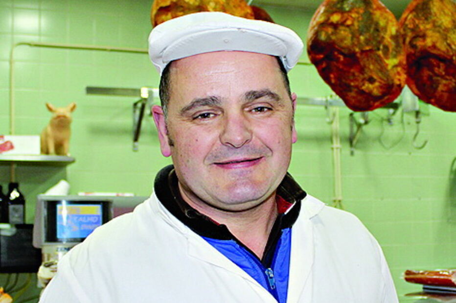 Júlio Dinis é dono de uma charcutaria 