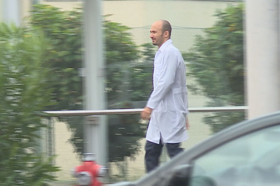 Médico violador continua à solta e a exercer