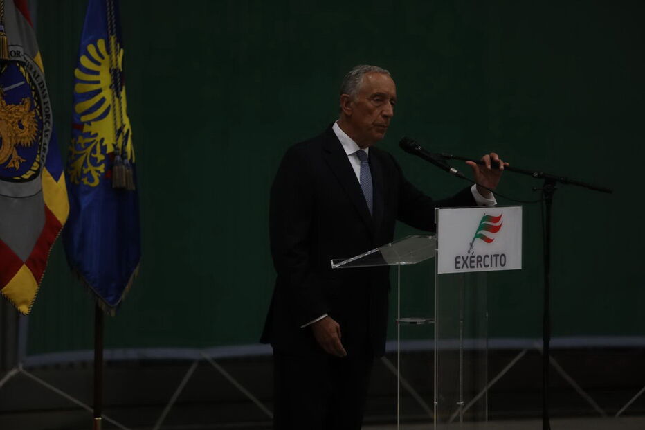 Paraquedistas chegaram esta terça-feira de madrugada a Figo Maduro e foram recebidos por Marcelo