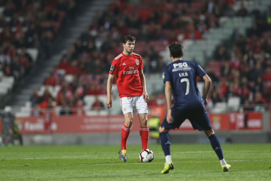 Ruben Dias criticado pelos adpetos do Benfica nas redes sociais