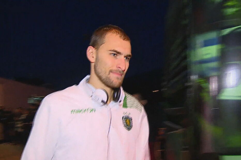 Bas Dost ao serviço do Sporting