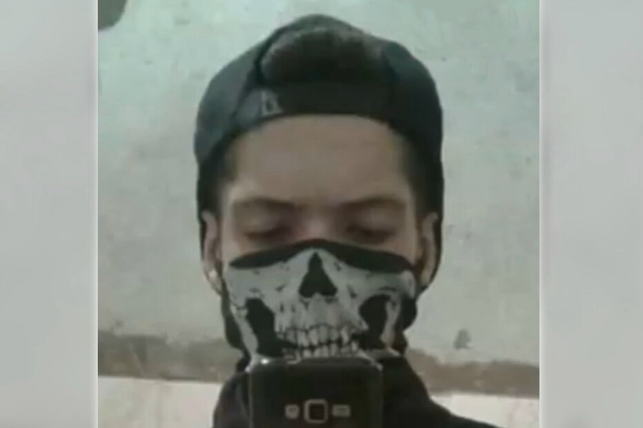 Um dos atiradores que abriu fogo em escola de São Paulo usou lenço com caveira