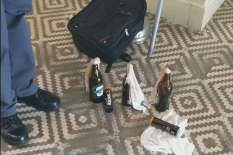 Cocktails Molotov usados no ataque a escola de São Paulo