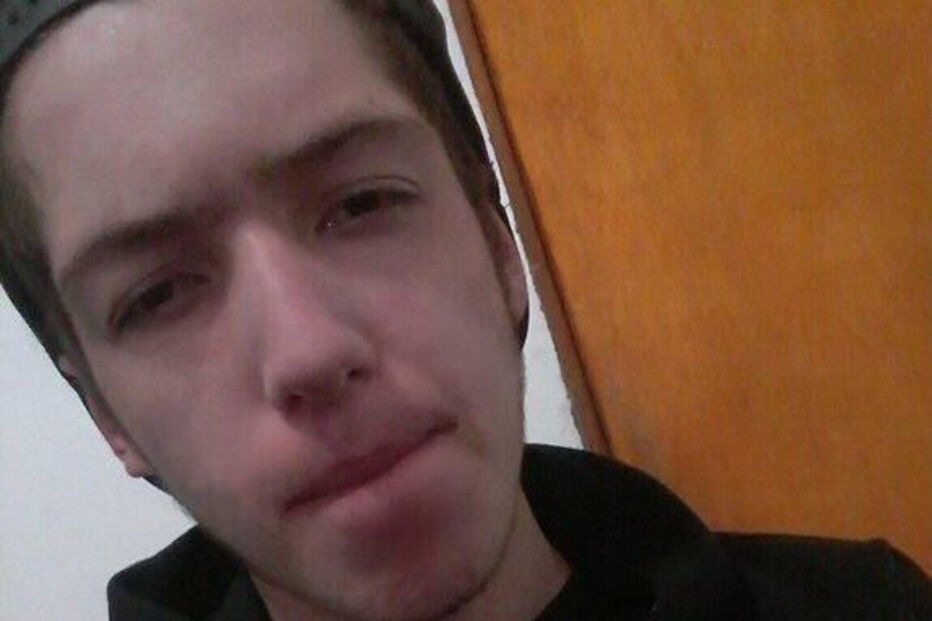 Guilherme, um dos autores de massacre em escola brasileira publicou fotos armado antes do crime