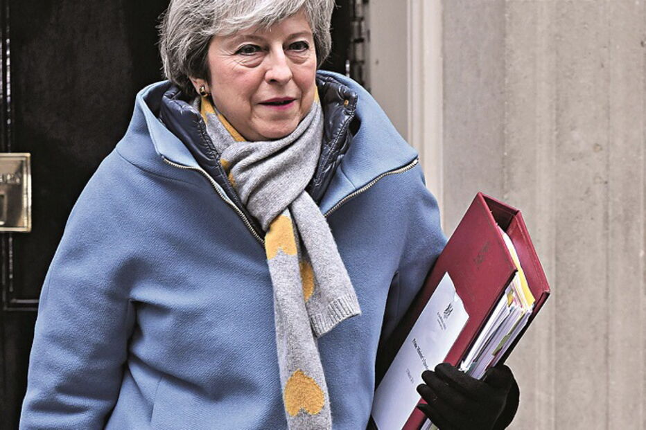Theresa May voltou a sofrer uma importante derrota no Parlamento britânico