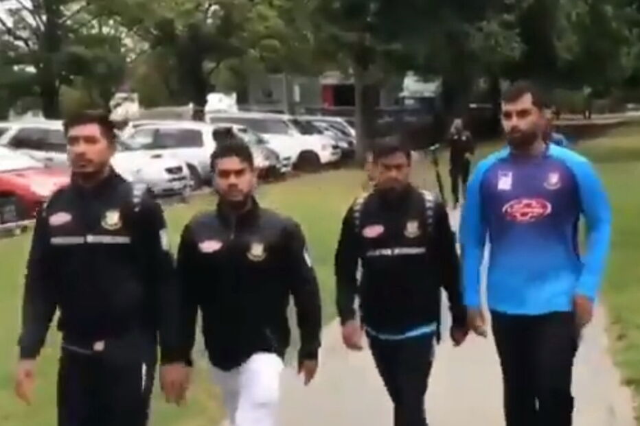 Equipa de cricket do Bangladesh escapou a atentado em mesquita