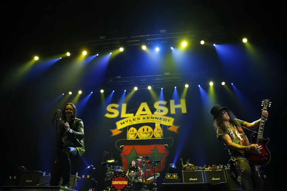 Slash dos Guns N' Roses atua a solo em Portugal