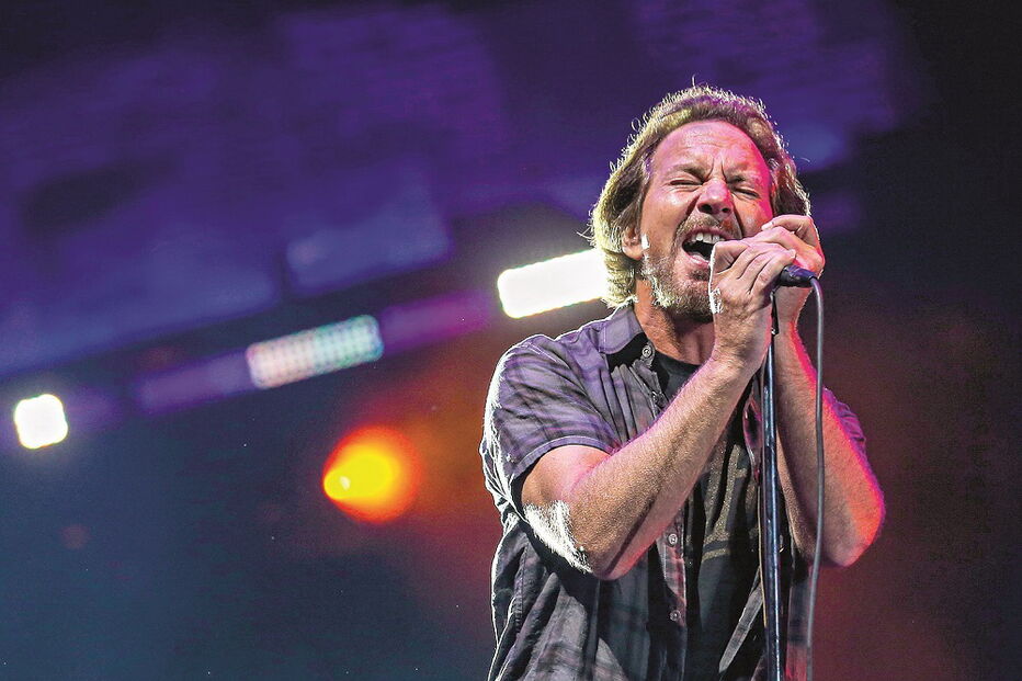 O vocalista dos Pearl Jam está de regresso a Portugal, pela terceira vez a solo