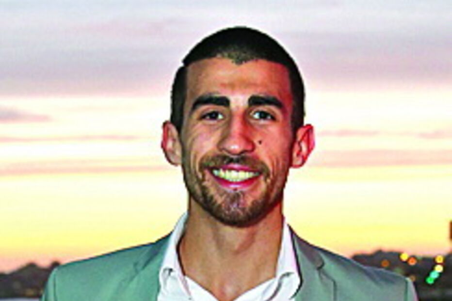 Gonçalo Botelho interpreta um criminoso conhecido por Zeca Pedra, que vive com os dois irmãos, com quem tem grandes discussões acerca dos seus negócios 