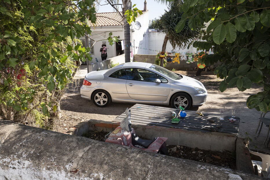 Mãe grávida vê marido atropelar o filho bebé em Almancil, Loulé
