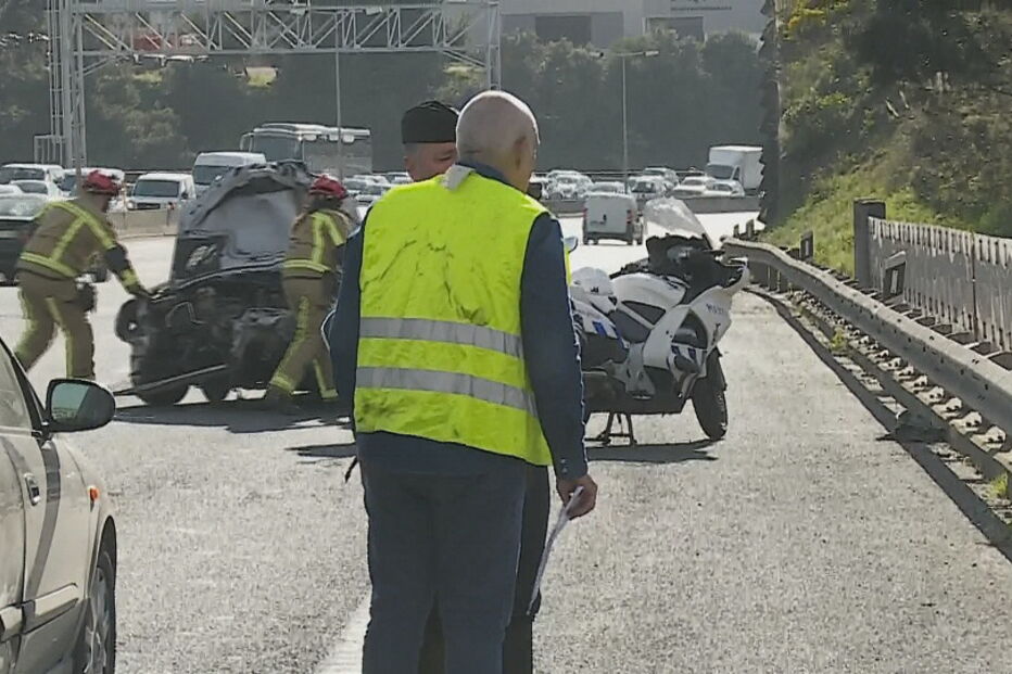 Choque em cadeia faz dois feridos e condiciona trânsito no túnel do Grilo em Lisboa