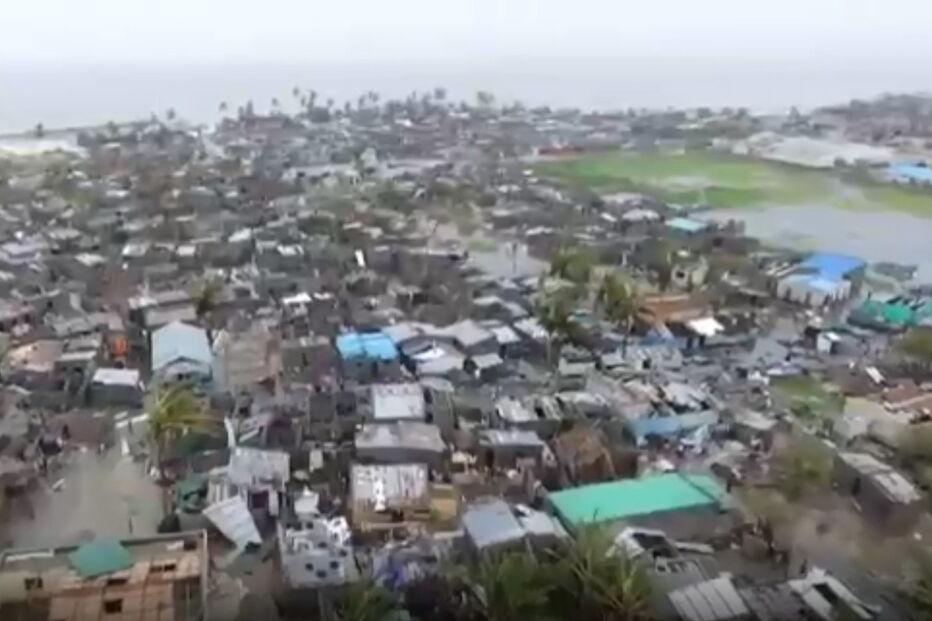 Destroços em Moçambique
