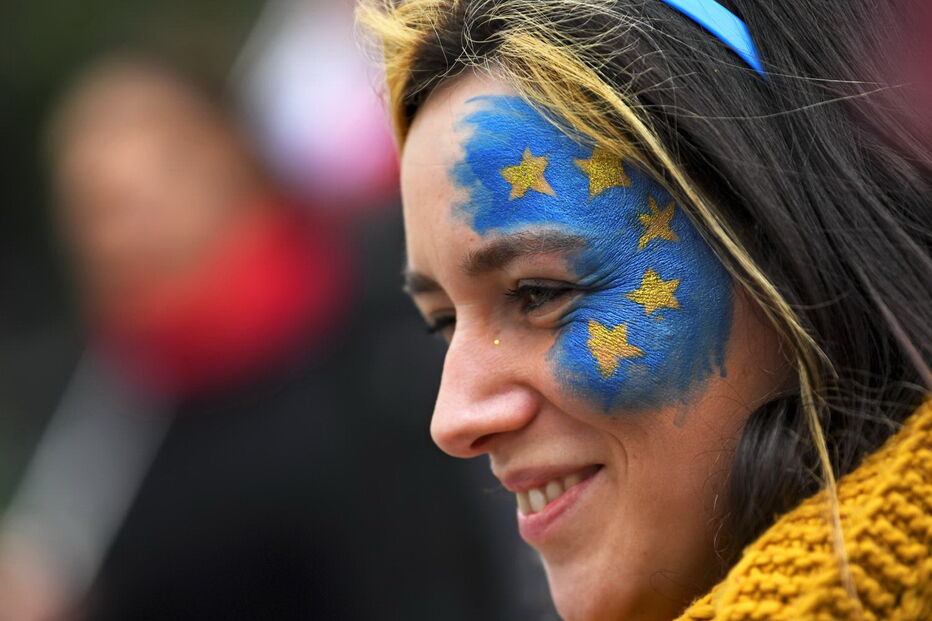 Milhares de britânicos pedem um segundo referendo para o Brexit