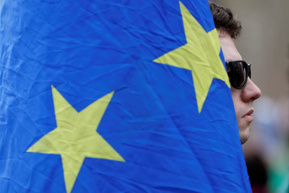 Milhares de britânicos pedem um segundo referendo para o Brexit