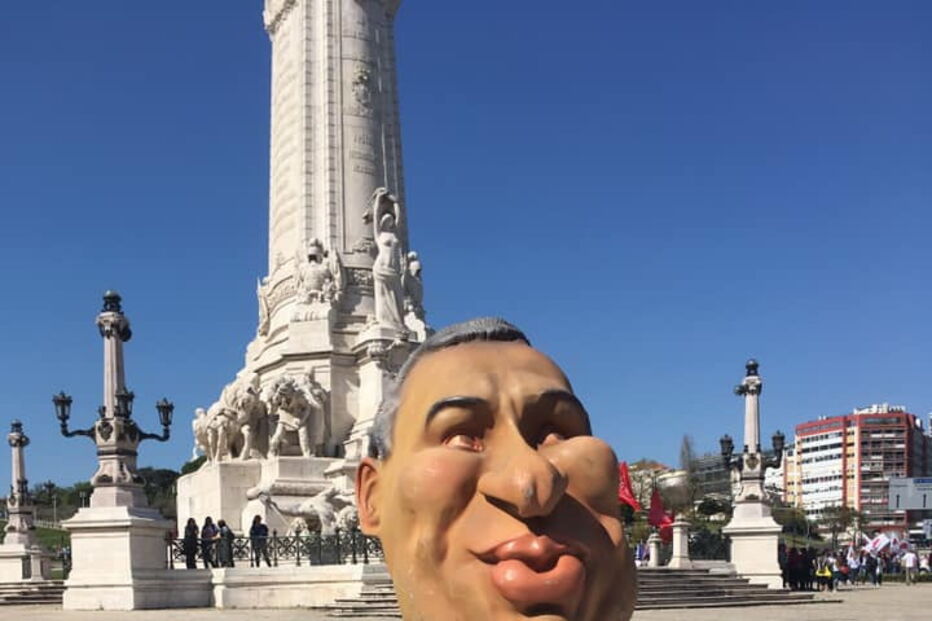 Milhares de professores saem às ruas de Lisboa em forma de protesto