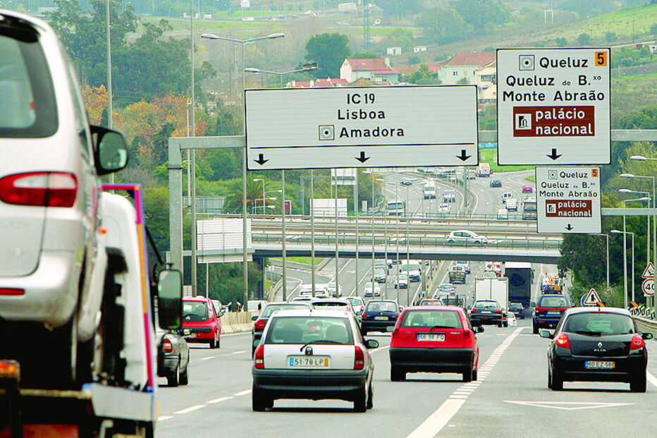 Ponte pedonal em Queluz