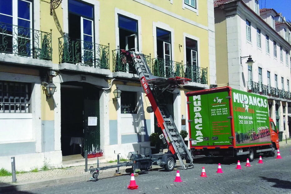 Carrinhas de mudanças têm sido vistas à porta da casa de Madonna