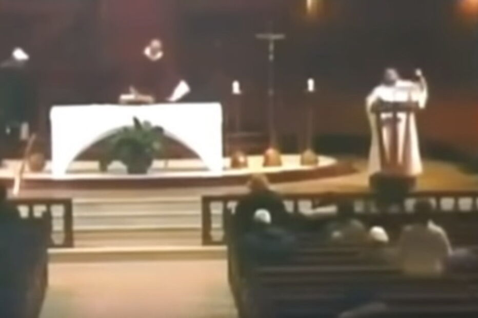 padre atacado com faca