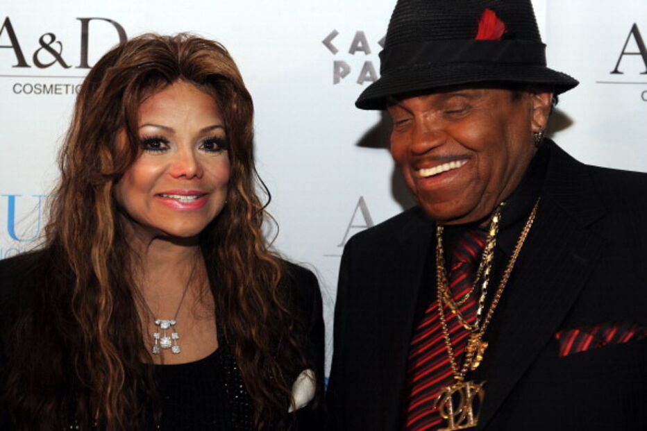 latoya jackson E  Joe Jackson