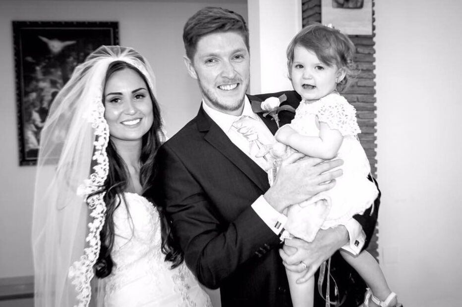 Jovem mãe que ajudou vítimas de cancro morre com a doença