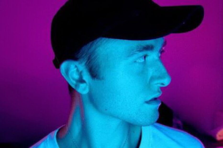 Cantor em ascensão morre aos 22 anos vítima de cancro nos ossos